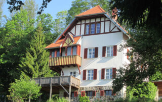 Aussenansicht der „Villa Katharina Maria“ auf der „GutsAlm Harlachberg“