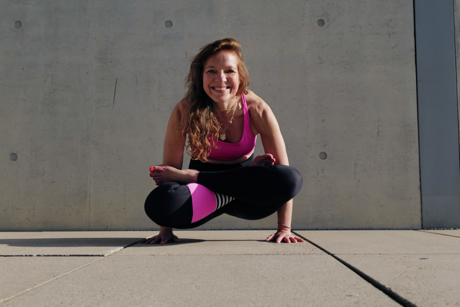 ang Yoga Gastlehrerin Mirjam Knickriem